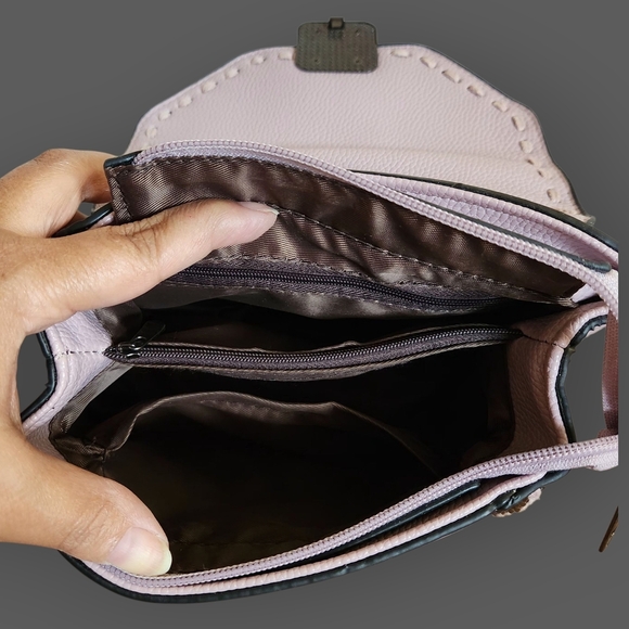 Womens Chic Chain Link Style Lavender Crossbody Bag - Picture 9 of 16